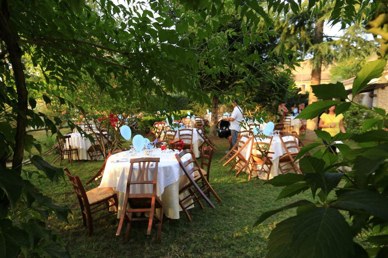 Agriturismo Tre Santi Villa Padula Bagian luar foto