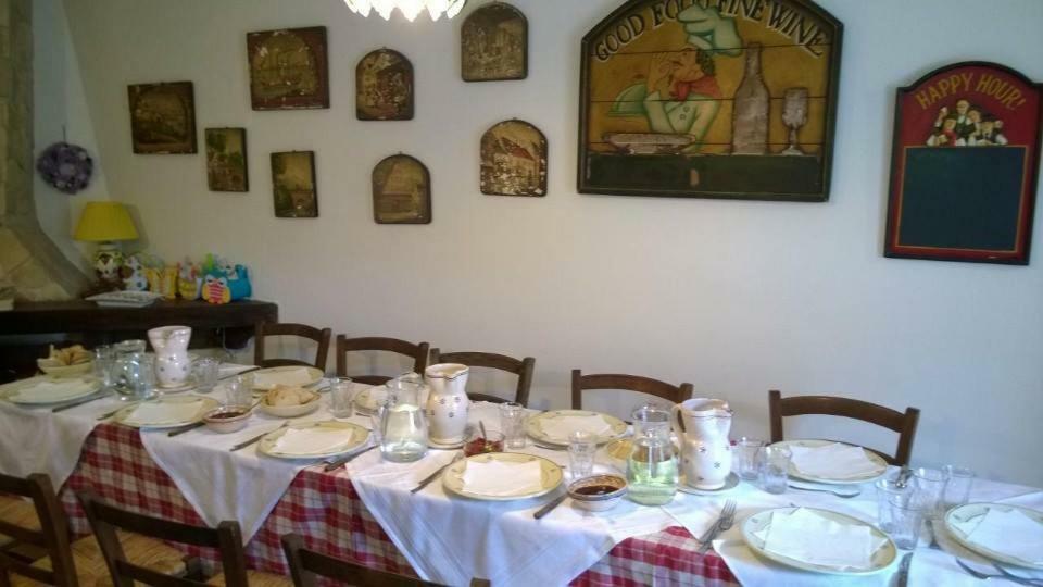 Agriturismo Tre Santi Villa Padula Bagian luar foto