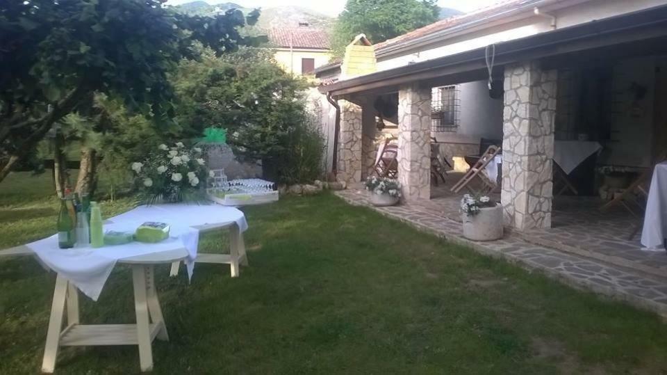Agriturismo Tre Santi Villa Padula Bagian luar foto