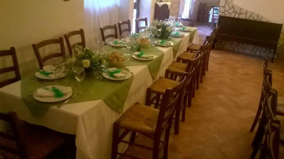 Agriturismo Tre Santi Villa Padula Bagian luar foto